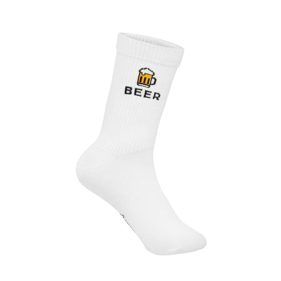 Socken von My Day My Dream. Mit der Aufschrift BEER und einem gefüllten Bierkrug.