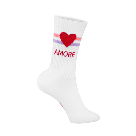 Socken von My Day My Dream. Mit der Aufschrift AMORE und einem großen roten Herz.