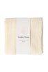 Swaddles von Studio Noos. Super weiches Stilltuch, Pucktuch oder Wickelunterlage aus Biobaumwolle. 
