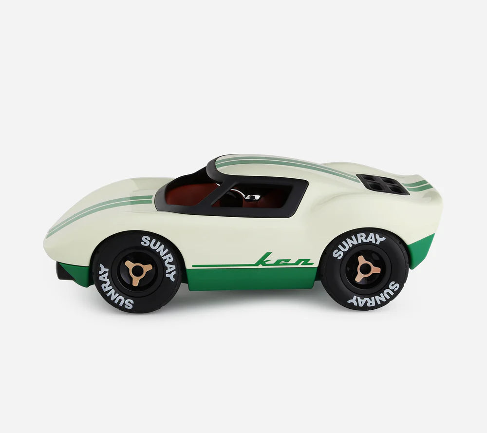 Playforever Ken Cline Rennwagen – cremeweißes Spielzeugauto mit grünen Rallye-Streifen, schönes Geschenk für Kinder