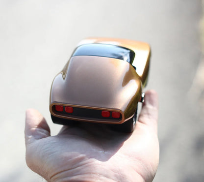 Playforever Leadbelly Burnside Kinder-Spielauto im Retro-Muscle-Car-Stil mit breiten Rädern und glänzender Karosserie