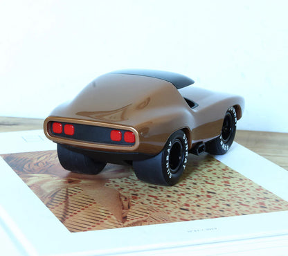 Playforever Leadbelly Burnside Kinder-Spielauto im Retro-Muscle-Car-Stil mit breiten Rädern und glänzender Karosserie