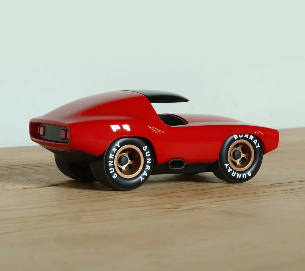 Playforever Leadbelly Vincent Kinder-Spielauto im Retro-Muscle-Car-Stil mit breiten Rädern und glänzender Karosserie.