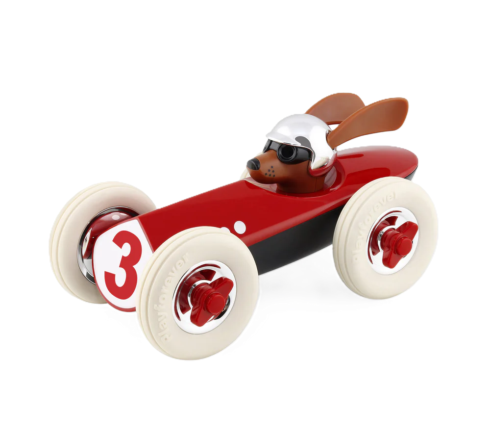 Rotes Playforever Spielauto Rufus Patrick mit Startnummer 3 und Hund als Fahrer