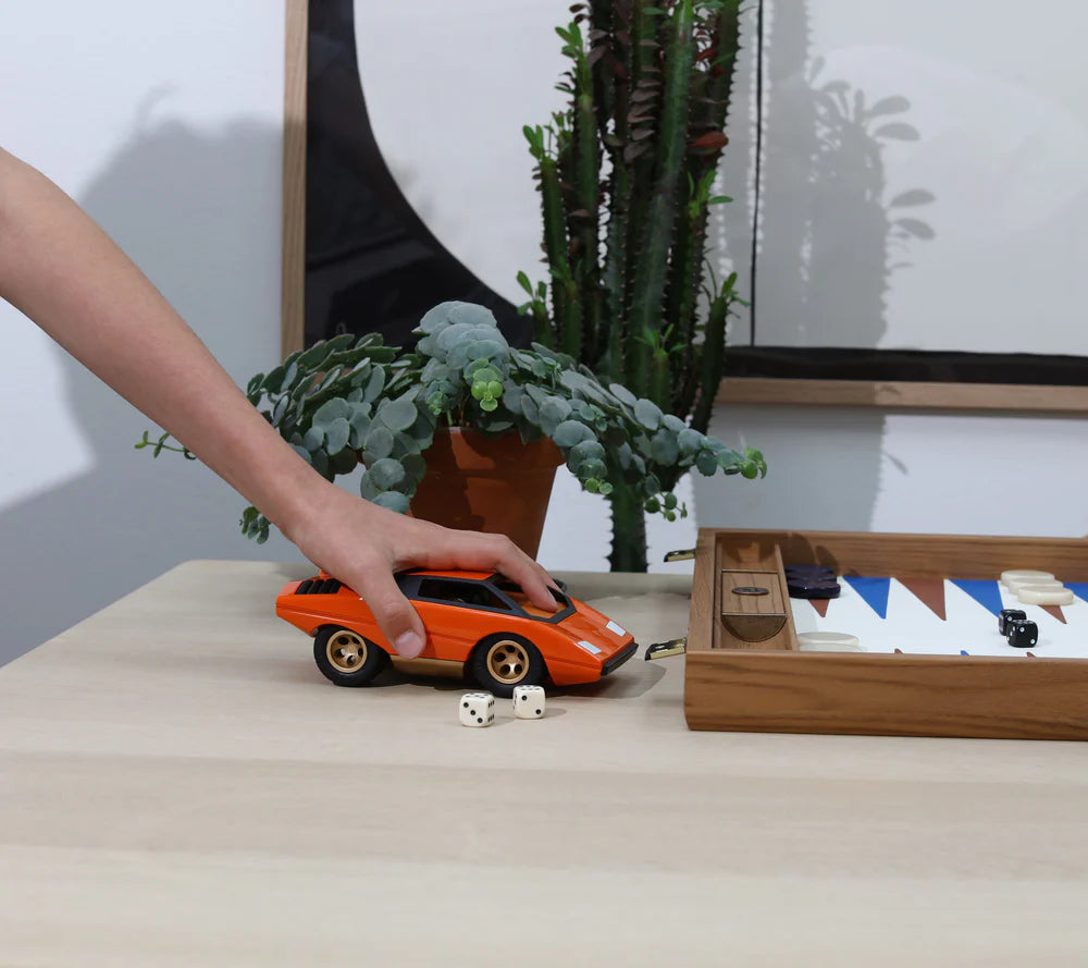 Playforever UFO Bruto Spielzeugauto in Orange – robuster Retro-Rennwagen für Kinder ab 3 Jahren