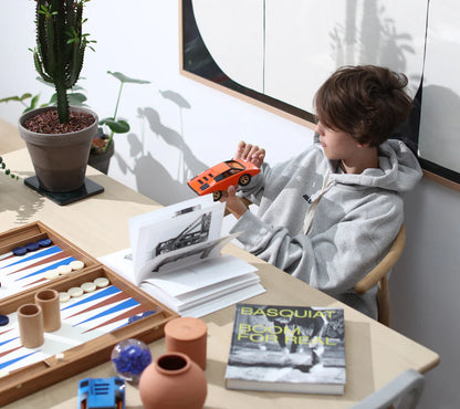 Playforever UFO Bruto Spielzeugauto in Orange – robuster Retro-Rennwagen für Kinder ab 3 Jahren