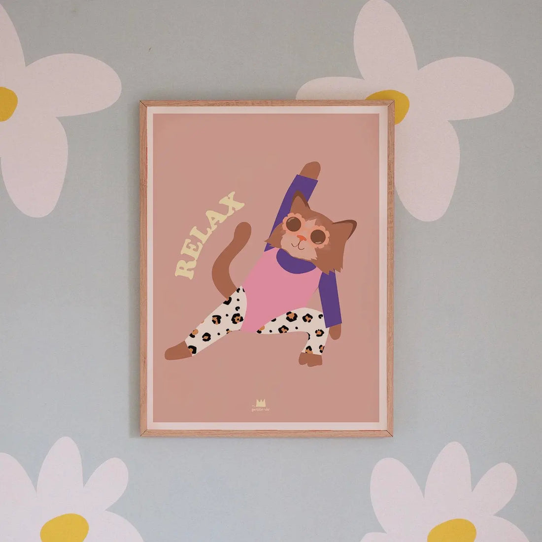 Poster „Aerobic-Katze“ 30x40 cm aus Naturpapier, farbenfrohes Design für Katzenliebhaber und Deko fürs Kinderzimmer