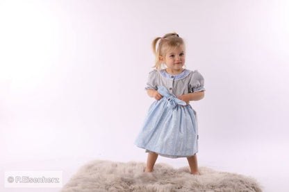Baby-Dirndl mit Schürze grau blau von P. Eisenherz aus Vichy-Karo