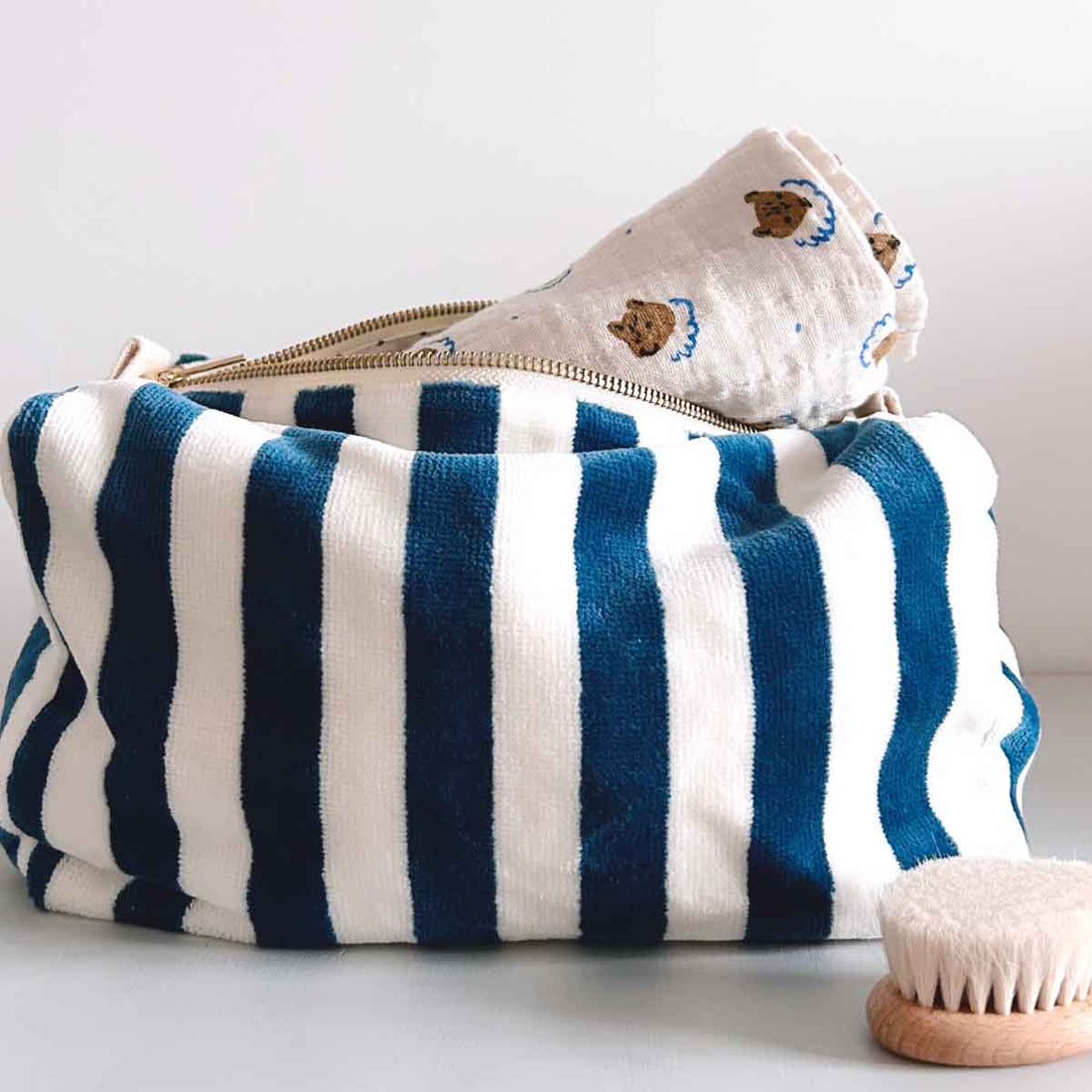 Wash Bag Vic Frottee - stripes / blue midnight