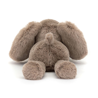 Ein Elefant zum Verlieben! Der kleine Smudge Elephant von Jellycat. Als limitierte Version ist er um so begehrter.