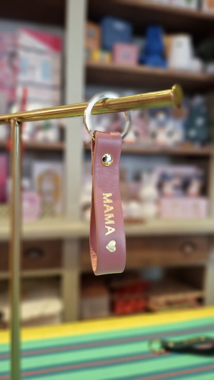 Love Mama &quot;Leder-Schlüsselanhänger&quot; in verschiedenen Farben