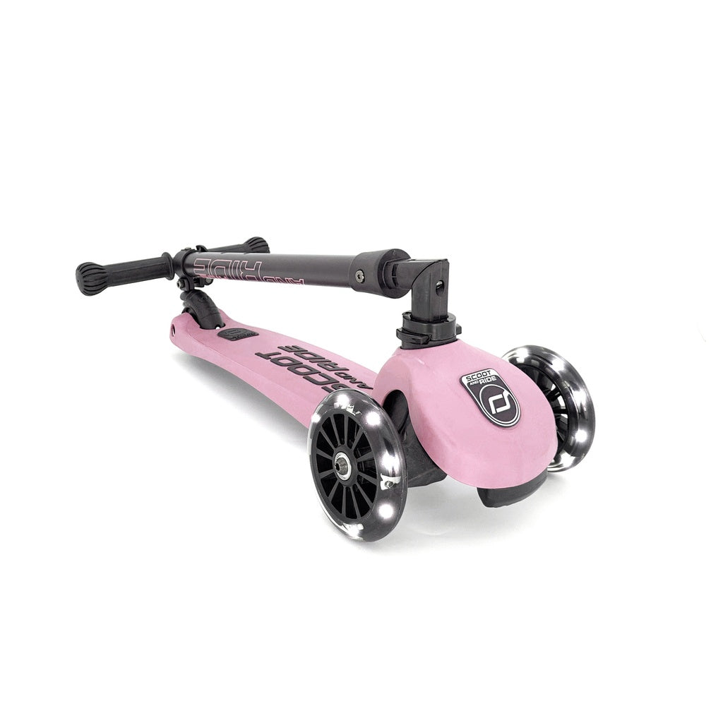 Scoot and Ride Highwaykick 3 LED Rose – sicherer Kinder-Scooter mit LED-Rädern und verstellbarer Lenkstange ab 3 Jahren
