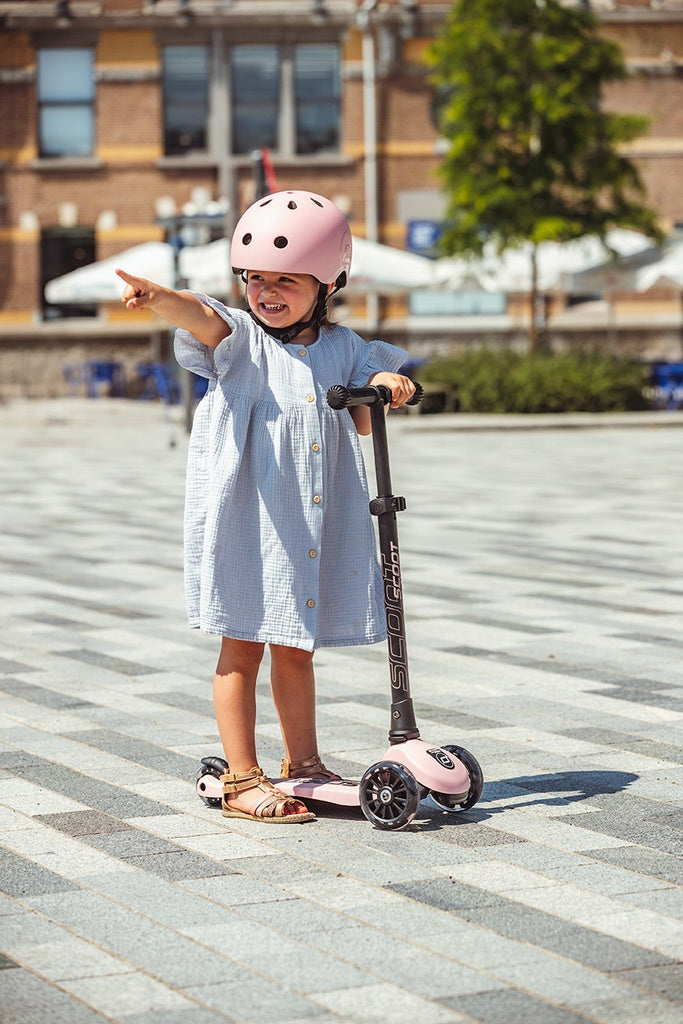 Scoot and Ride Highwaykick 3 LED Rose – sicherer Kinder-Scooter mit LED-Rädern und verstellbarer Lenkstange ab 3 Jahren