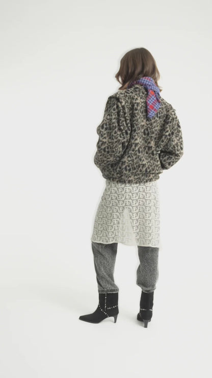 Video der Animal Print Jacke Ecru von Sisters Department mit Detailansichten