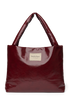 Vorderansicht: Studio Noos Vegan Leather Mom Bag in Bordeauxrot mit gepolsterten Griffen und kleinem Studio Noos Amsterdam Label vorne