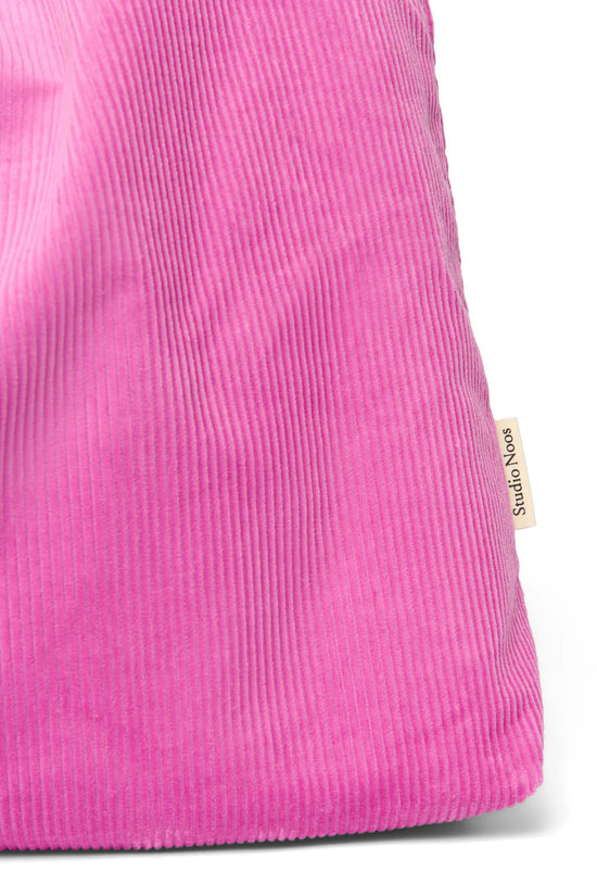 Mom Bag aus Cord von Studio Noos.