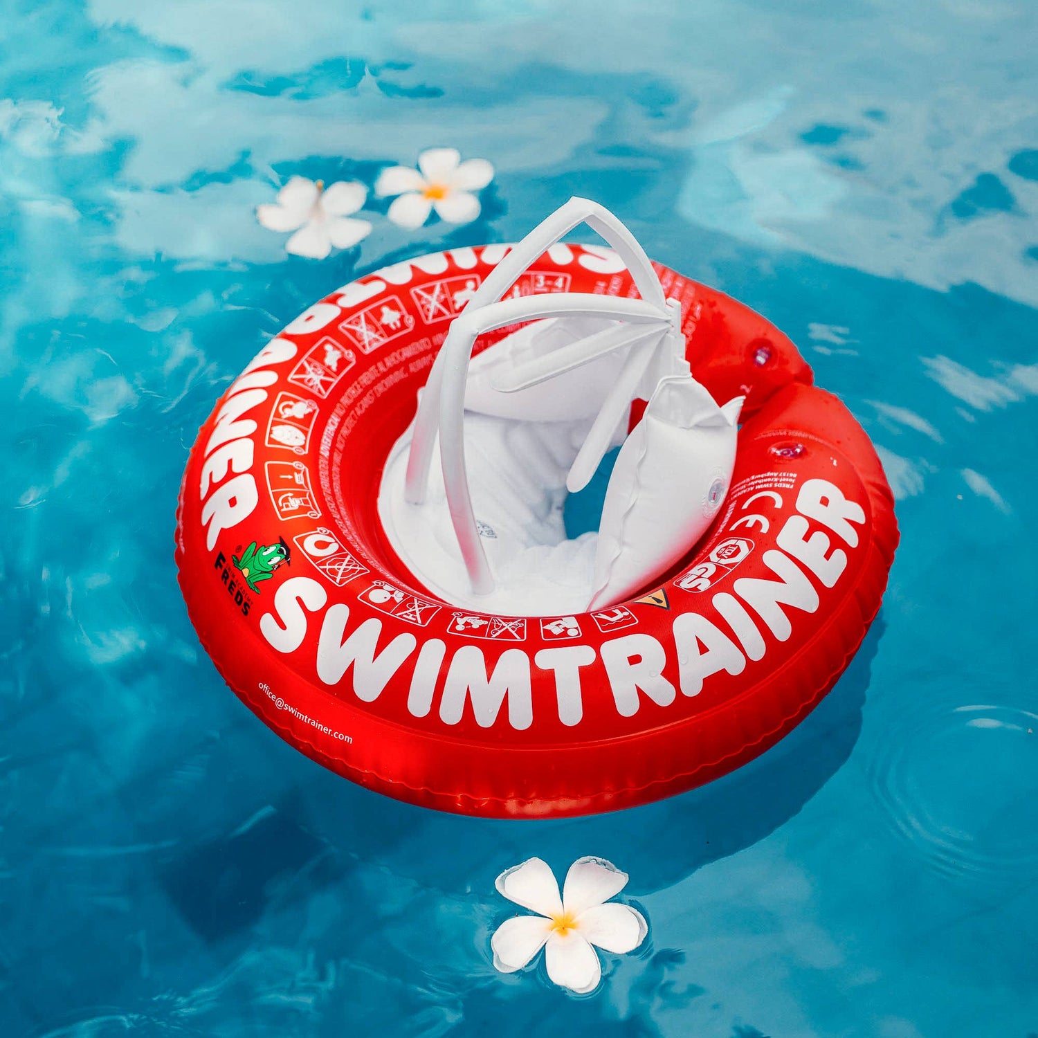 Schwimmtrainer für Babys ab 3 Monaten und Kleinkinder bis 4 Jahre. Die Schwimmhilfe gibt Sicherheit für Anfänger beim erlernen des Schwimmens.