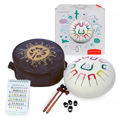 Die Zungentrommel von juegaconmigo mit Aufbewahrungstasche, Trommelstöcken, Trommelstockhalter, Fingerpicks und Notenbuch zum Aufstellen. 