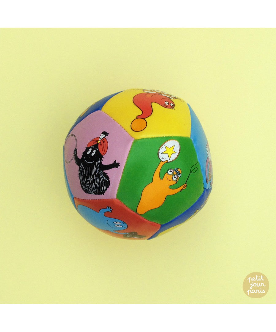 Bunter weicher Ball für Kleinkinder ab etwa einem Jahr.