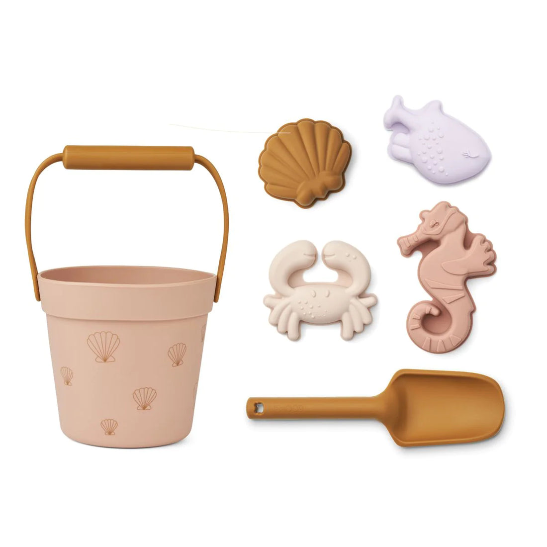 Strandspielzeug Set Muschel von Liewood bestehend aus Eimer, Schaufel und vier Sandförmchen.