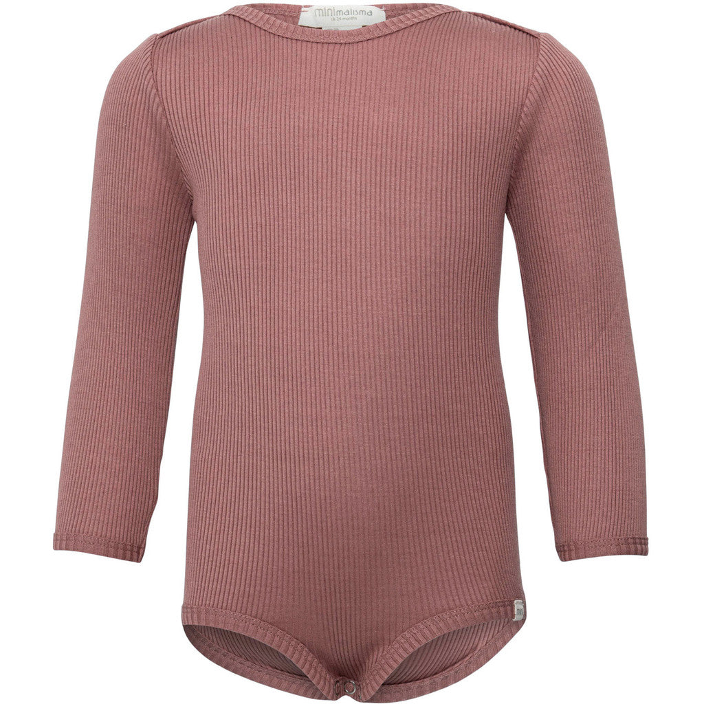 Baby-Seidenbody mit langen Ärmeln in der Farbe Antique Rose aus Seide, schlichtes und weiches Design für empfindliche Babyhaut