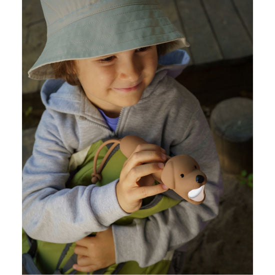 Taschenlampe für Kinder mit einstellbarer Helligkeit und super langer Akkulaufzeit von bis zu 90 Stunden.