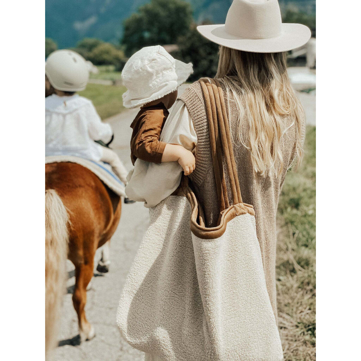 Teddy Lammy Mom Bag, Ecru von Studio Noos